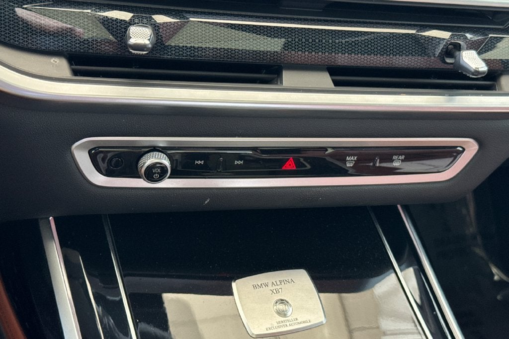 2024 BMW X7 ALPINA XB7