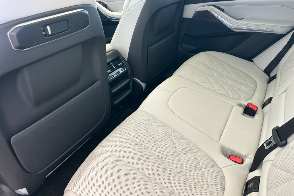 2024 BMW X5 xDrive50e