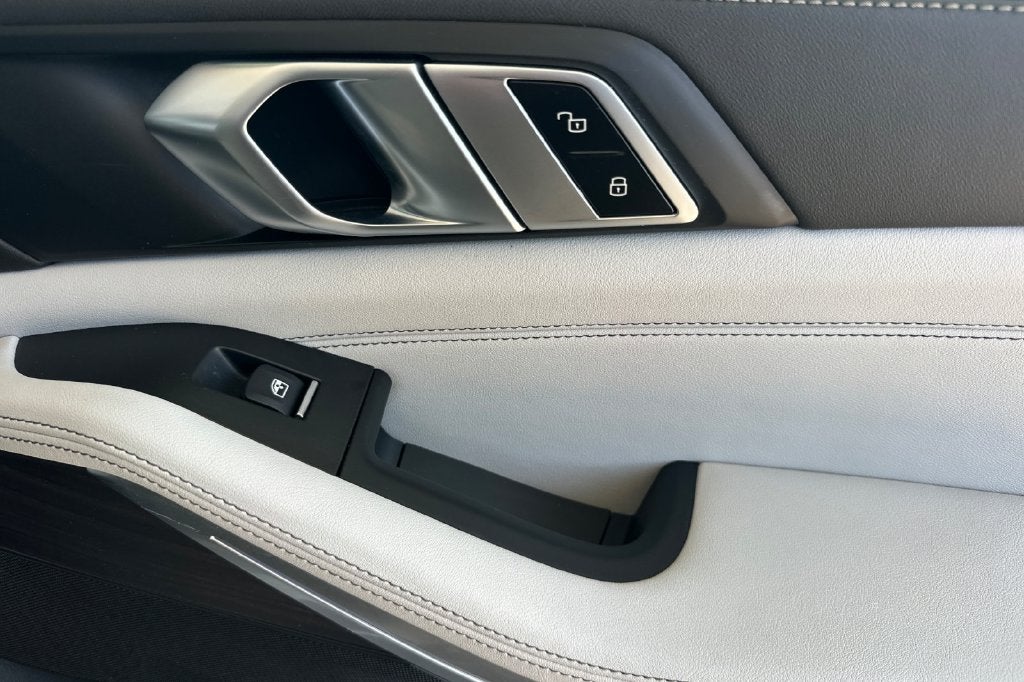 2024 BMW X5 xDrive50e