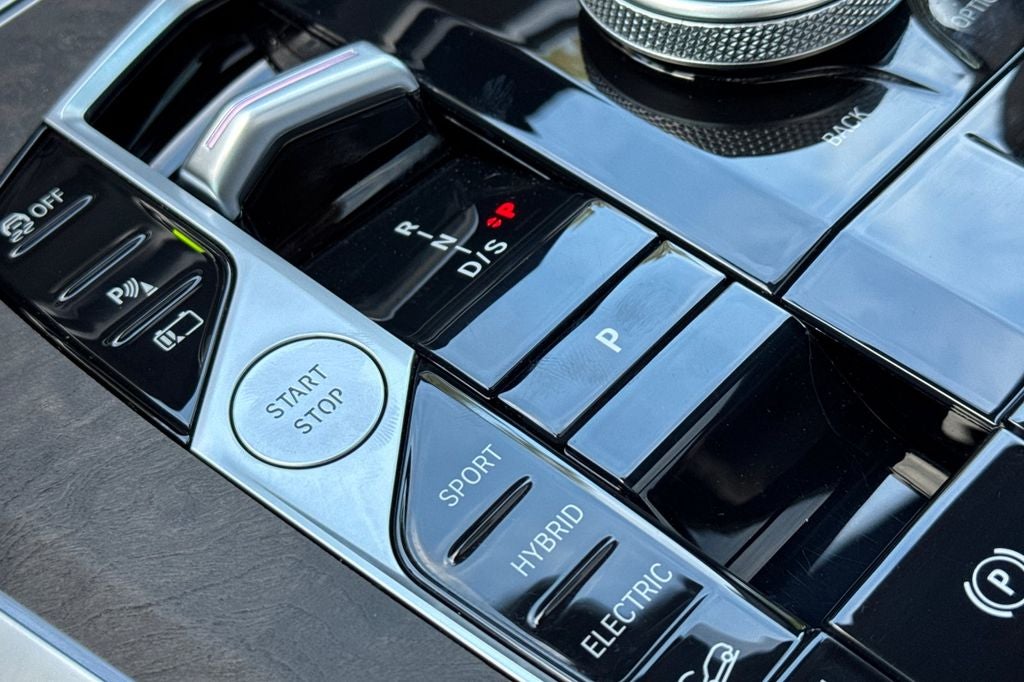 2025 BMW X5 xDrive50e