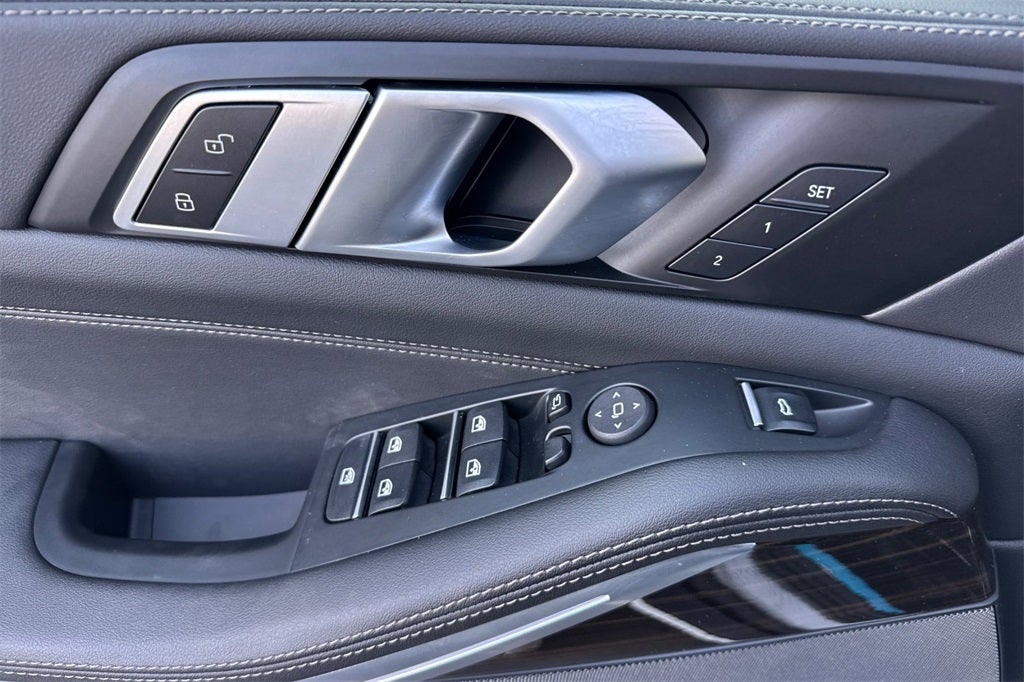 2025 BMW X5 xDrive50e