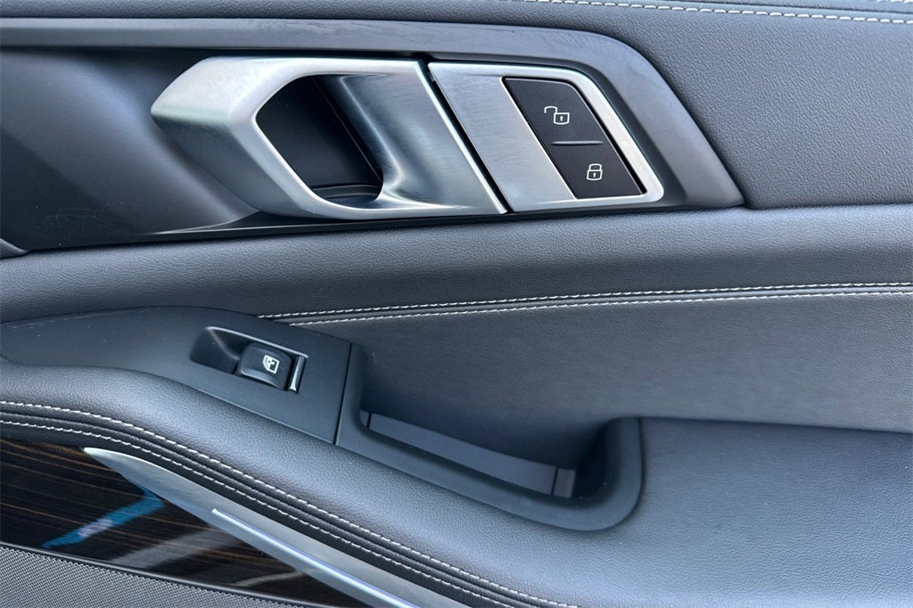 2025 BMW X5 xDrive50e