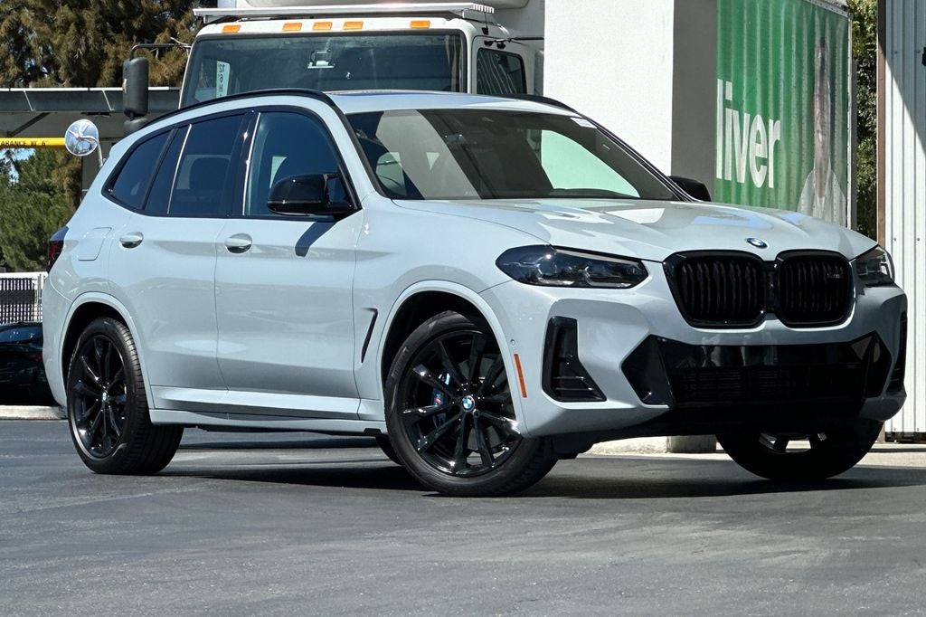 2024 BMW X3 M40i