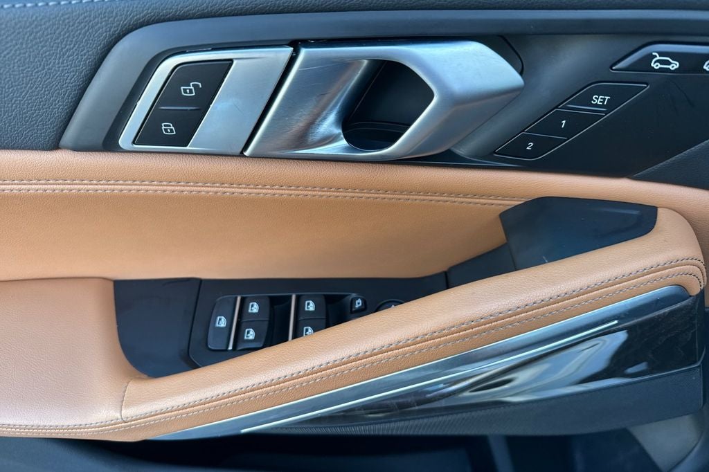 2023 BMW X6 xDrive40i