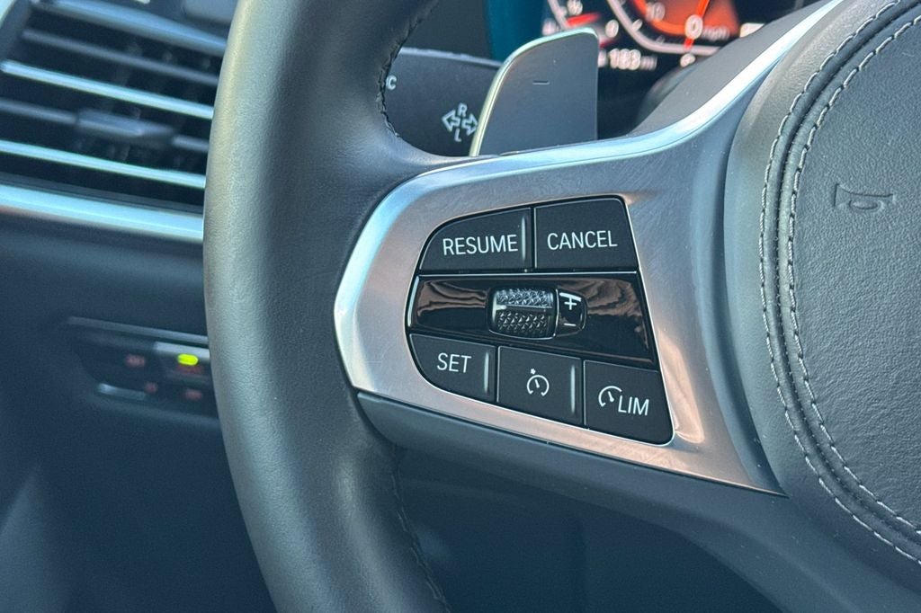 2023 BMW X6 xDrive40i