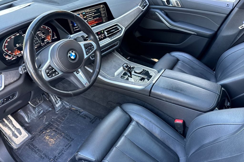 2022 BMW X5 M50i