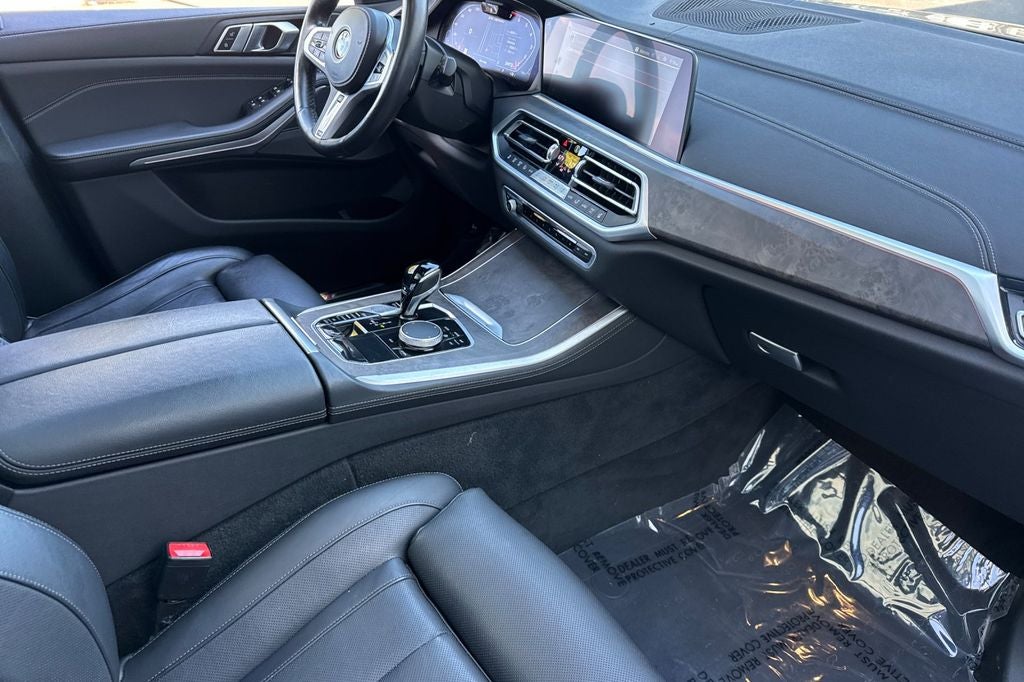 2022 BMW X5 M50i