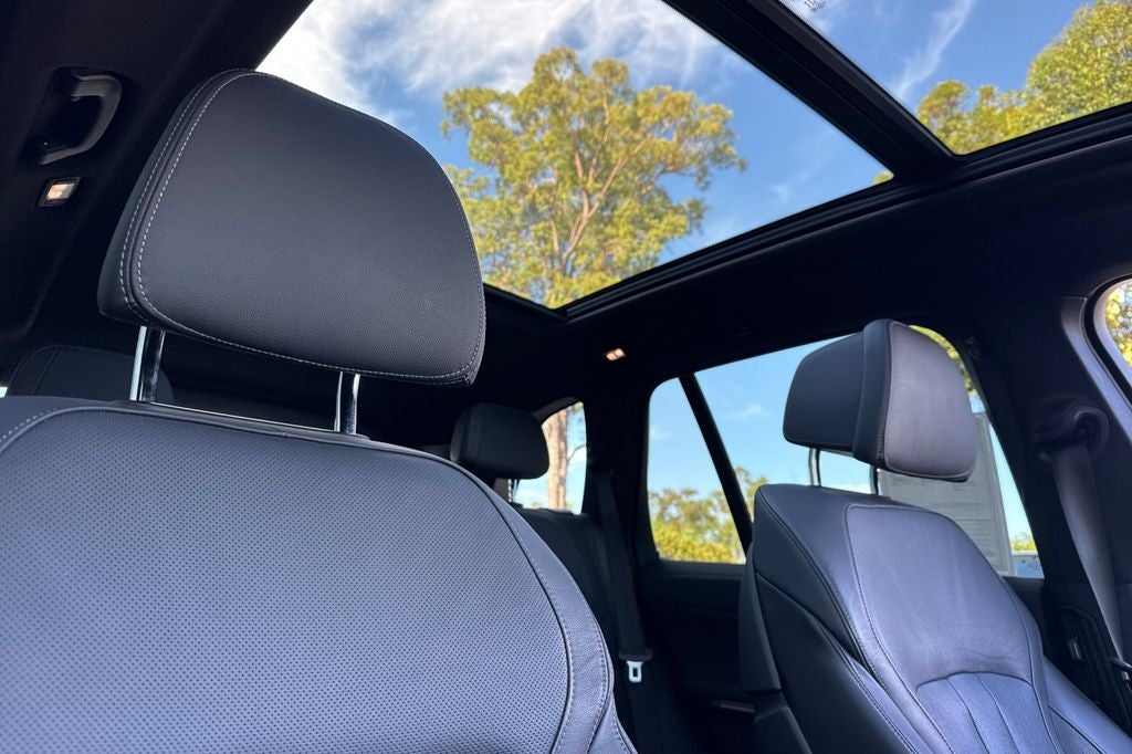 2022 BMW X5 M50i