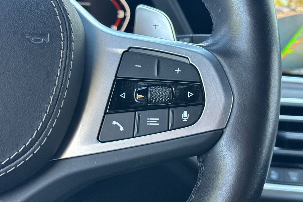 2022 BMW X5 M50i