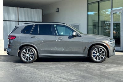 2022 BMW X5 M50i