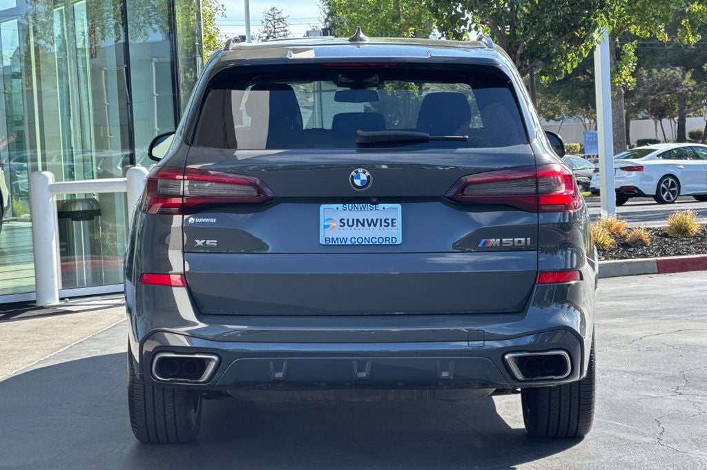 2022 BMW X5 M50i
