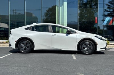 2024 Toyota Prius LE