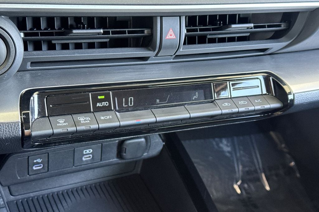 2024 Toyota Prius LE