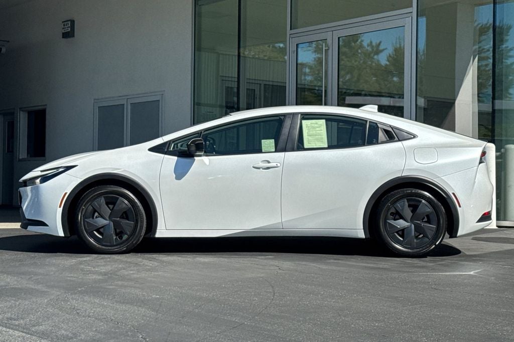 2024 Toyota Prius LE