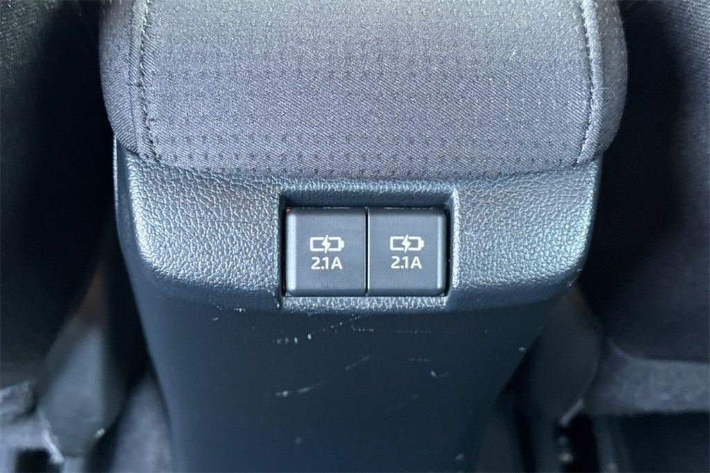 2022 Toyota Prius LE