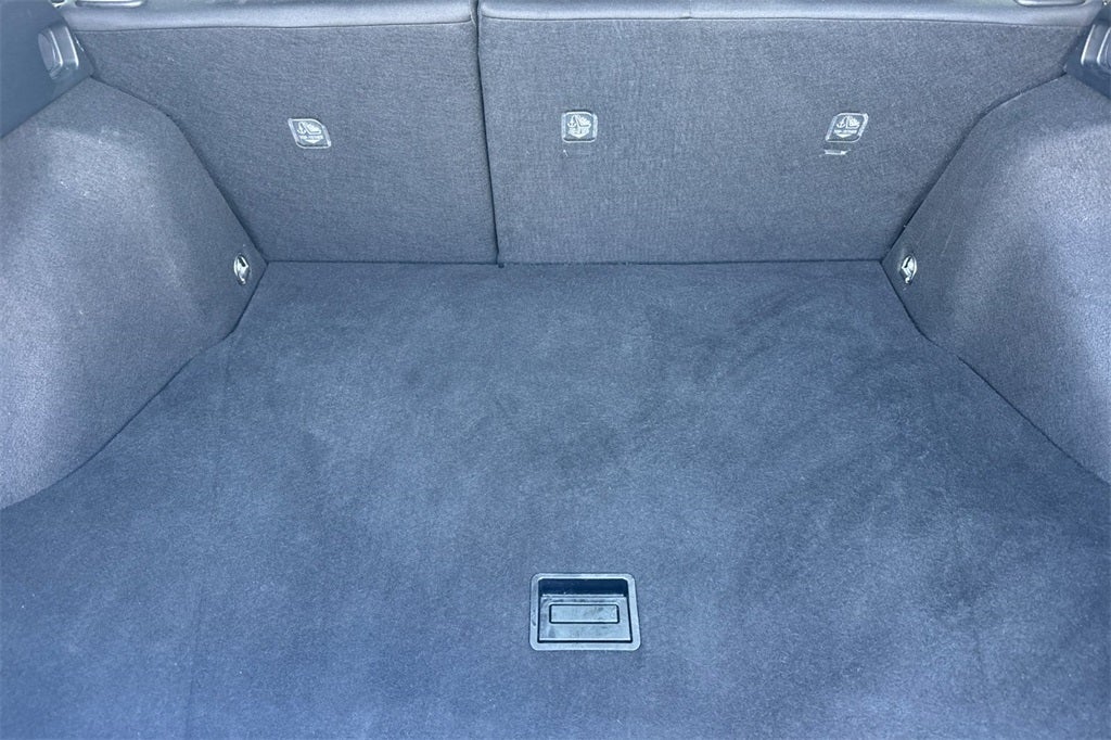 2022 Toyota Prius LE