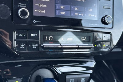 2022 Toyota Prius LE