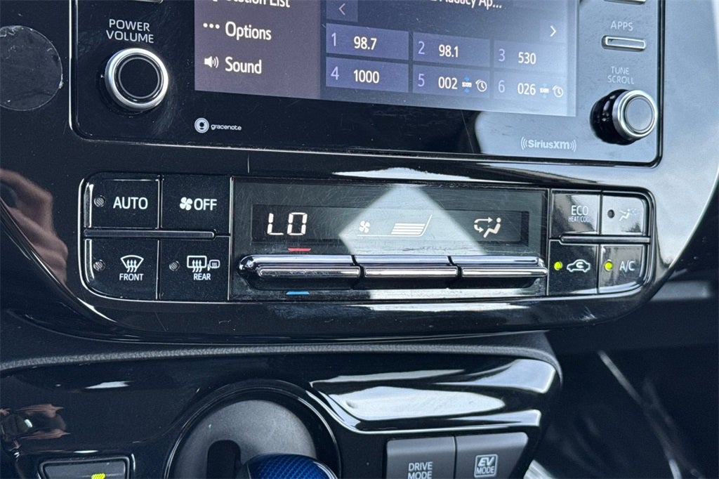 2022 Toyota Prius LE