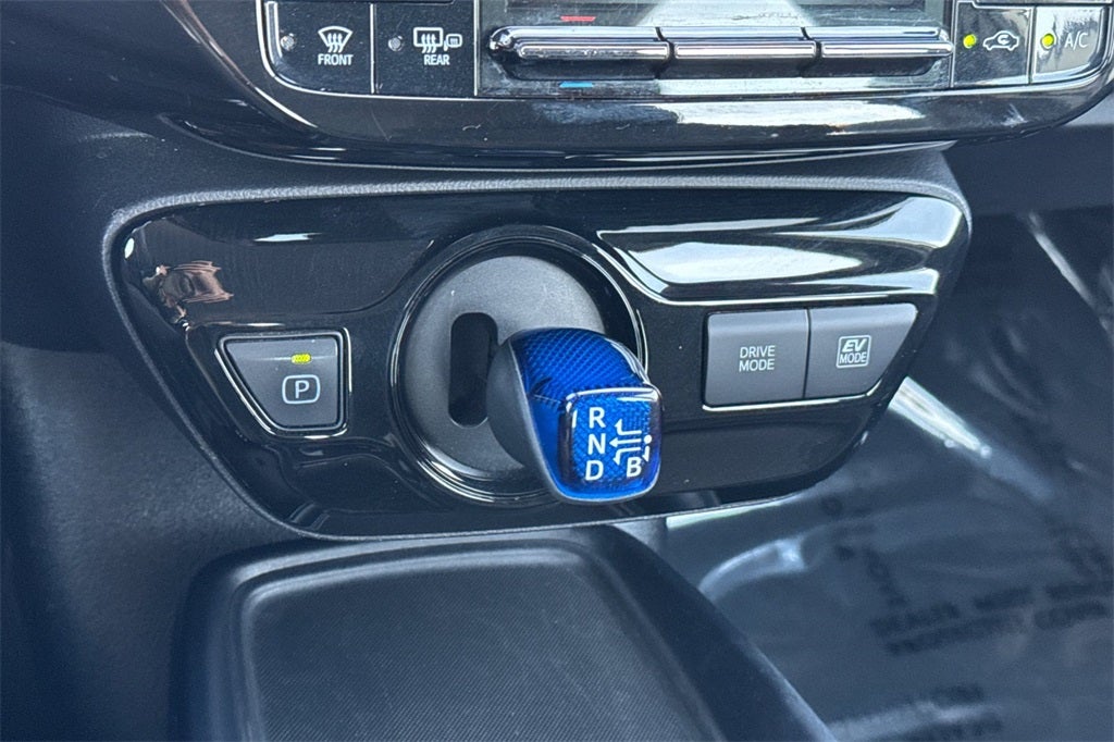 2022 Toyota Prius LE