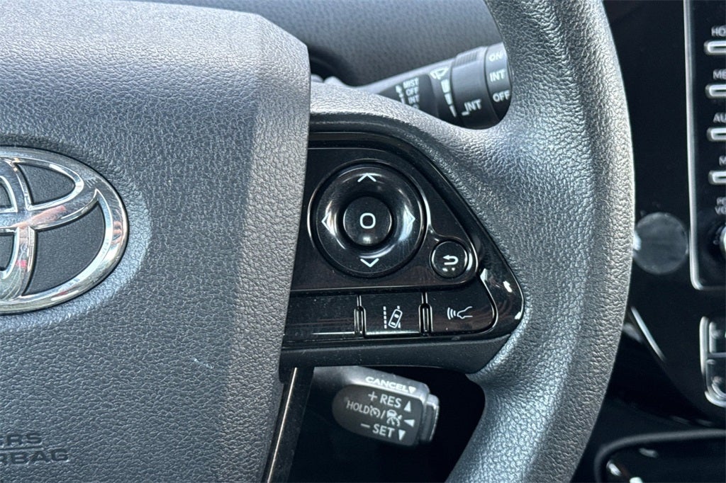 2022 Toyota Prius LE