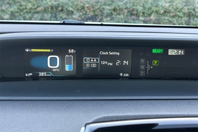 2022 Toyota Prius LE