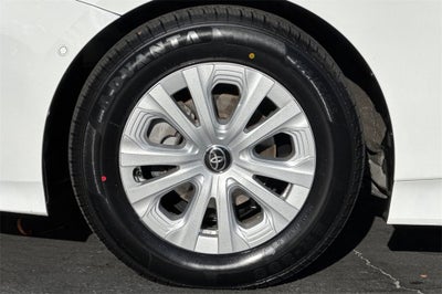 2022 Toyota Prius LE