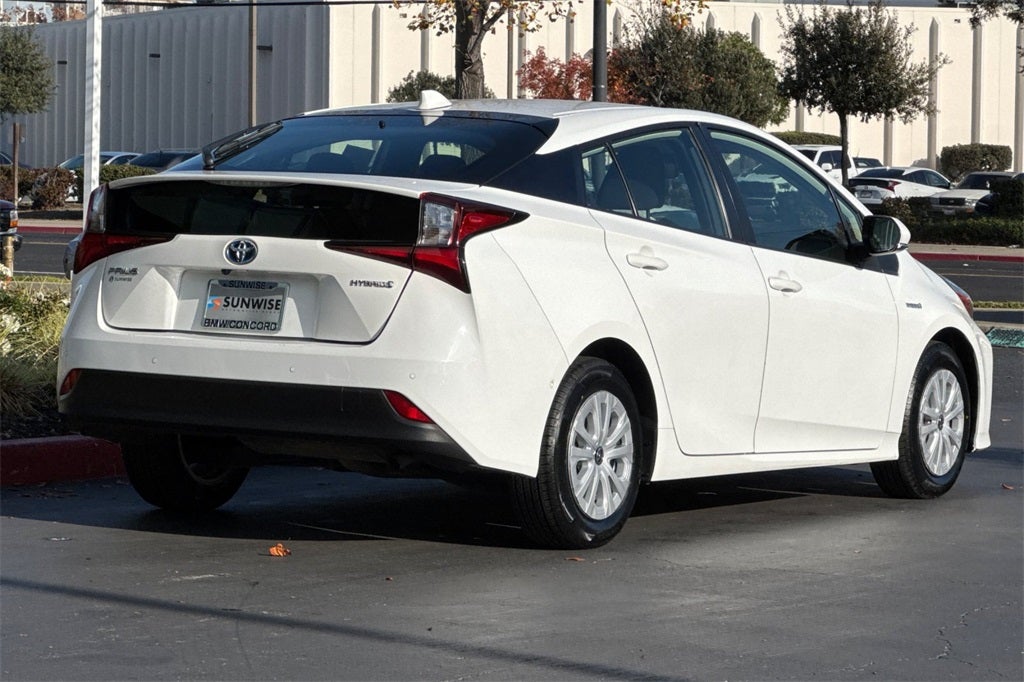 2022 Toyota Prius LE