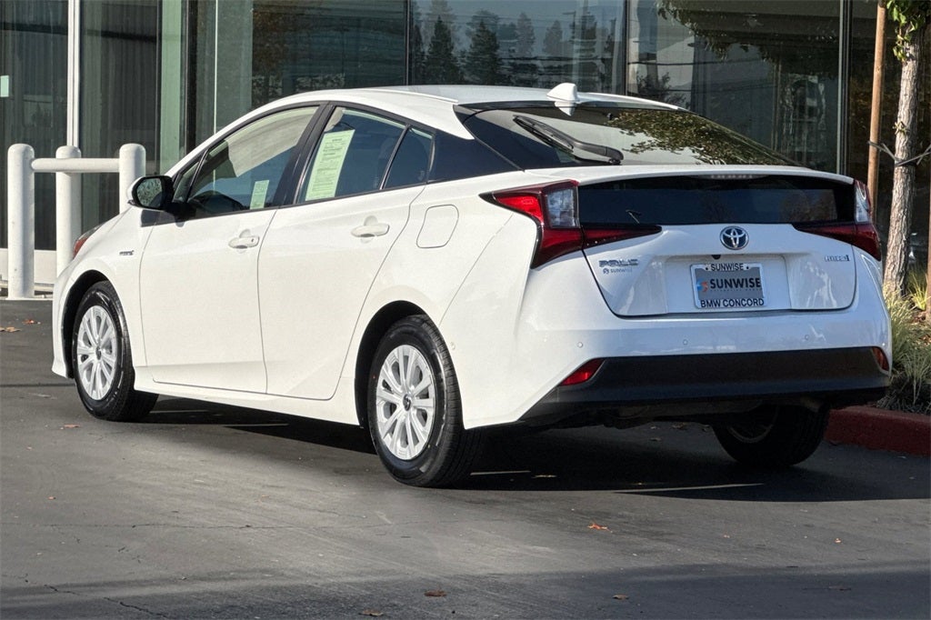 2022 Toyota Prius LE