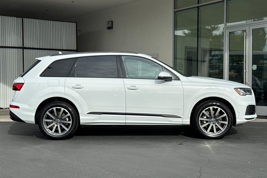 2023 Audi Q7 45 Premium Plus quattro