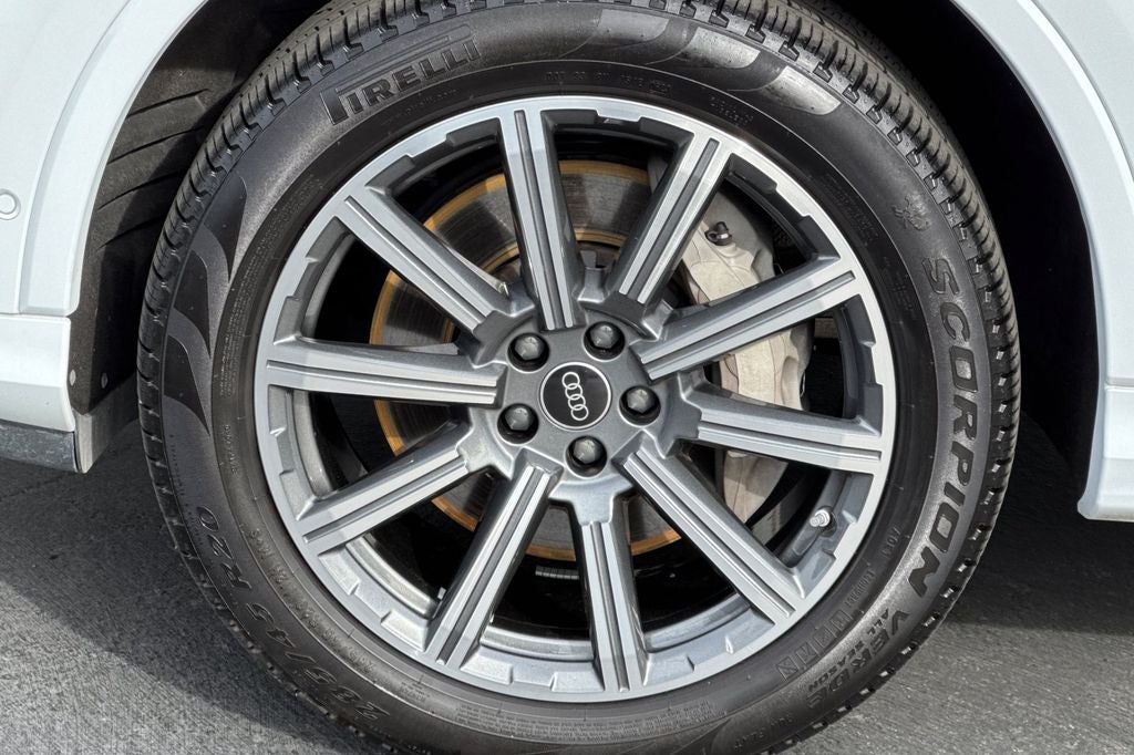 2023 Audi Q7 45 Premium Plus quattro