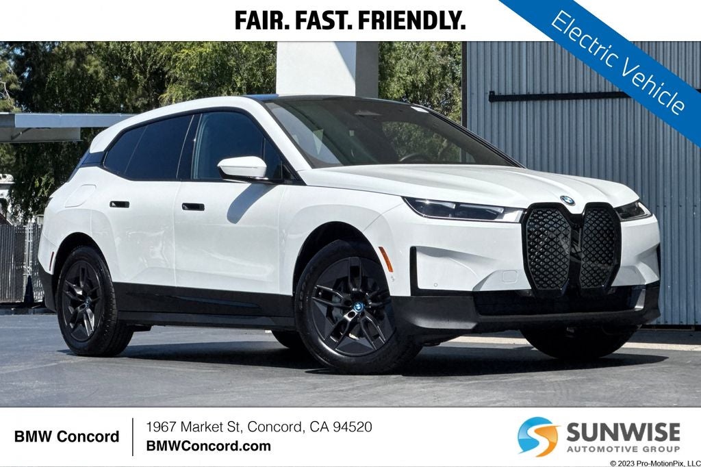 2025 BMW iX xDrive50