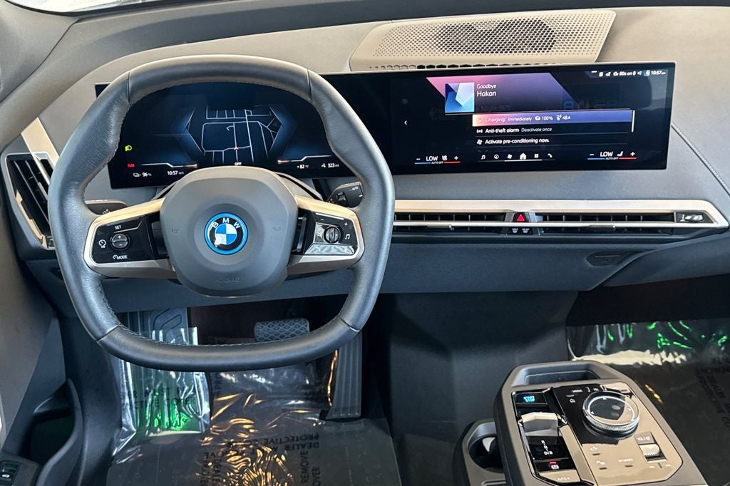 2025 BMW iX xDrive50