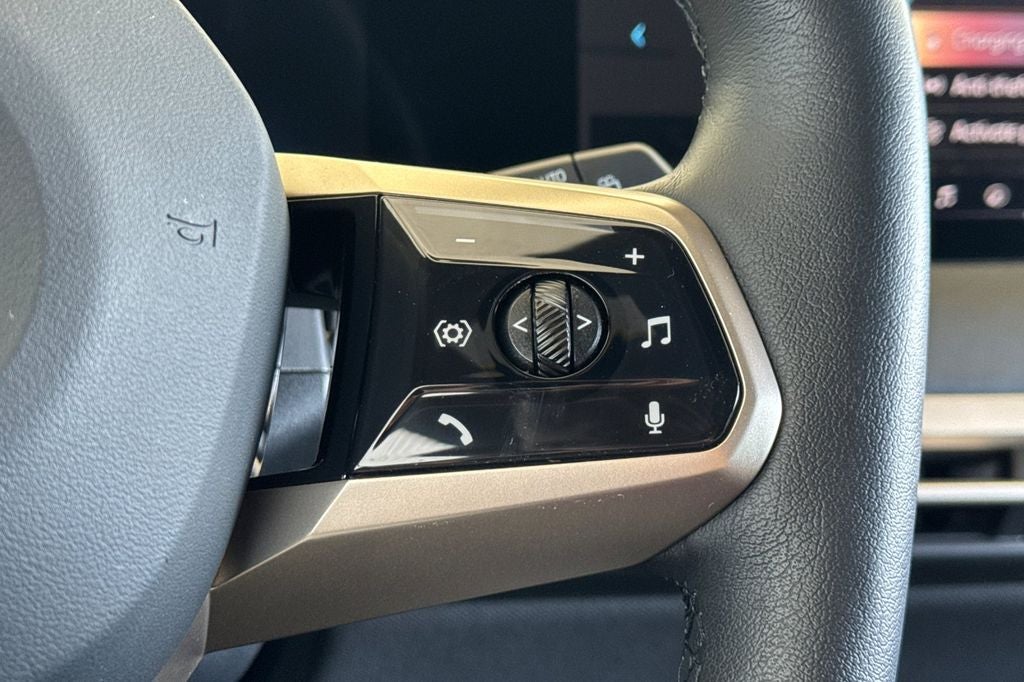 2025 BMW iX xDrive50