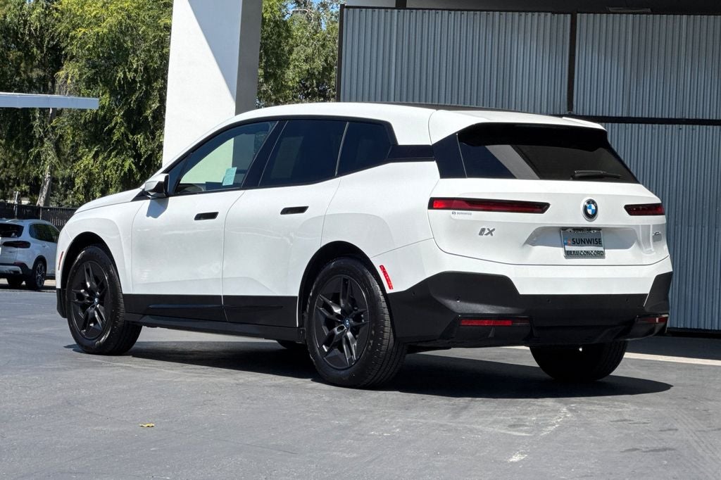 2025 BMW iX xDrive50