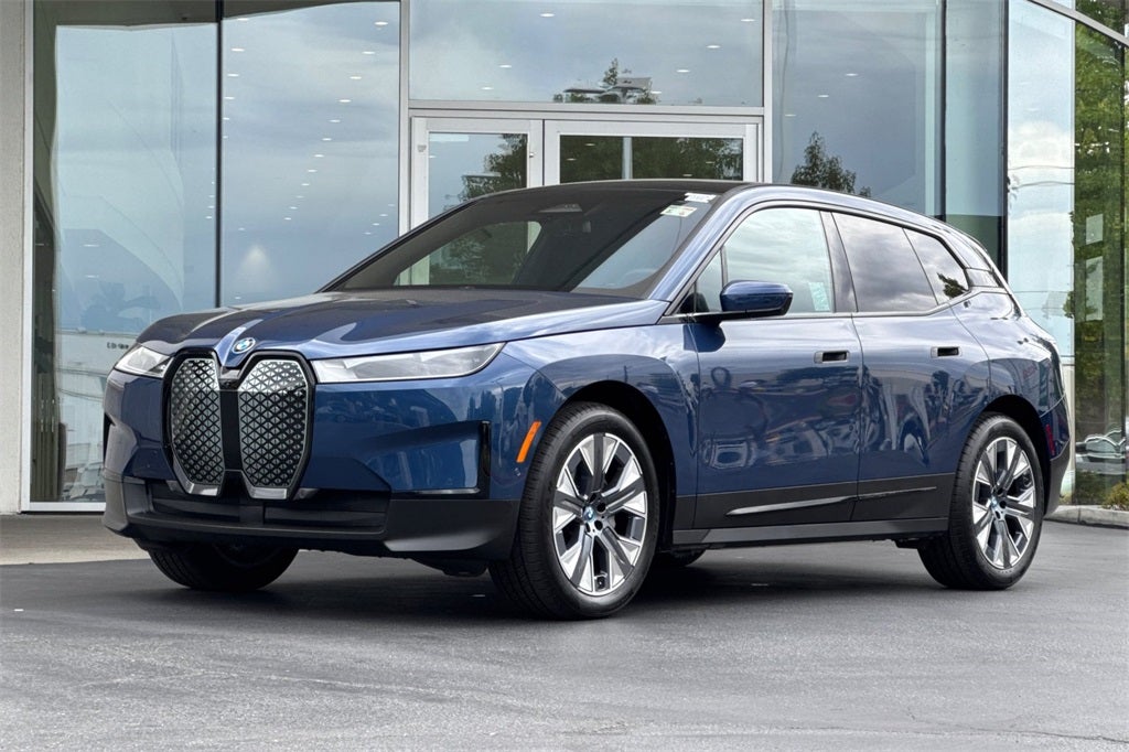 2025 BMW iX xDrive50