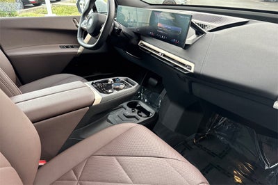 2025 BMW iX xDrive50