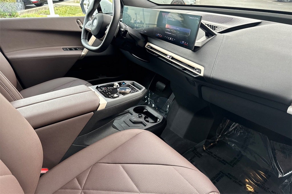 2025 BMW iX xDrive50