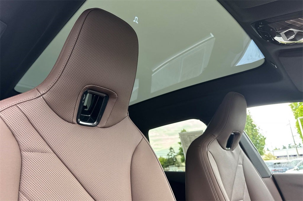 2025 BMW iX xDrive50