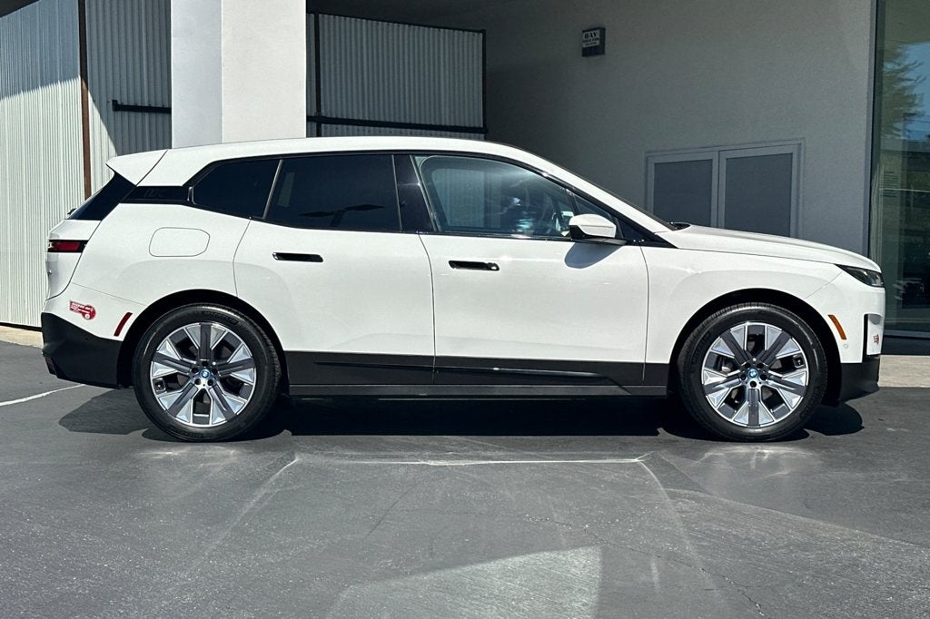 2024 BMW iX xDrive50