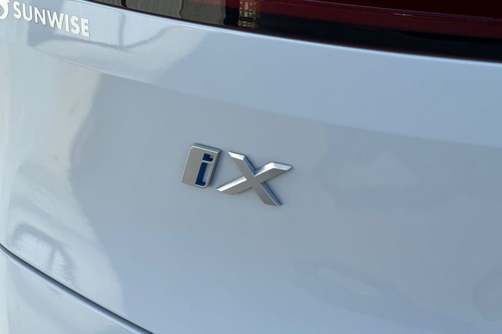 2024 BMW iX xDrive50