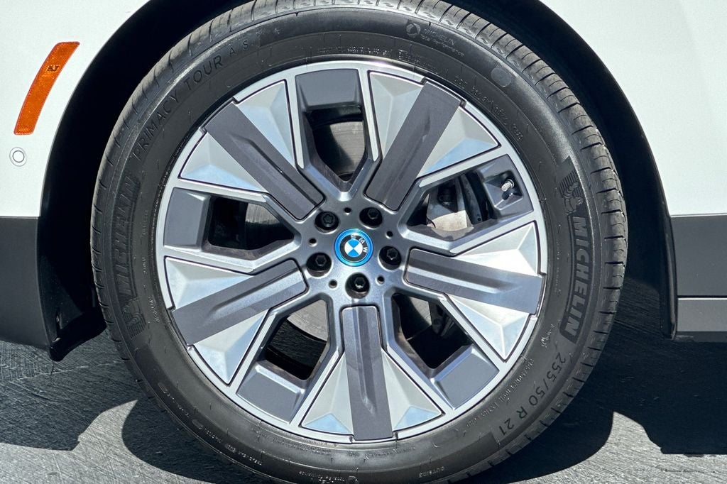 2024 BMW iX xDrive50