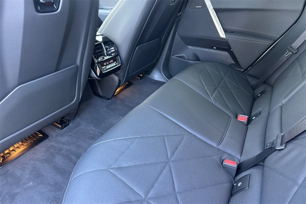 2025 BMW iX xDrive50