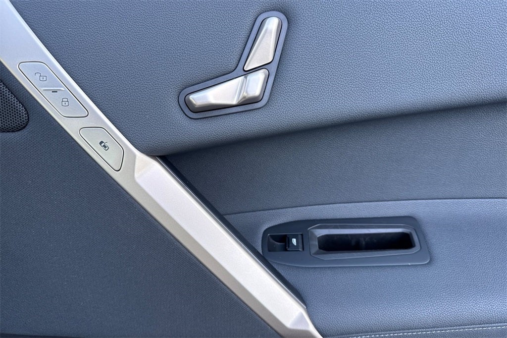 2025 BMW iX xDrive50