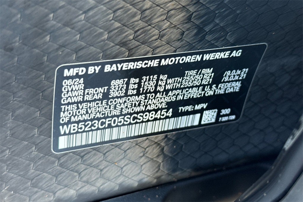 2025 BMW iX xDrive50