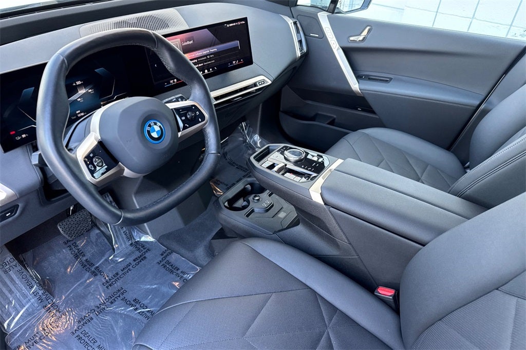 2025 BMW iX xDrive50