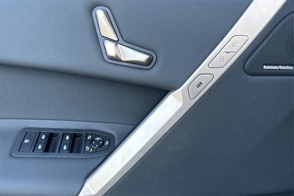 2025 BMW iX xDrive50