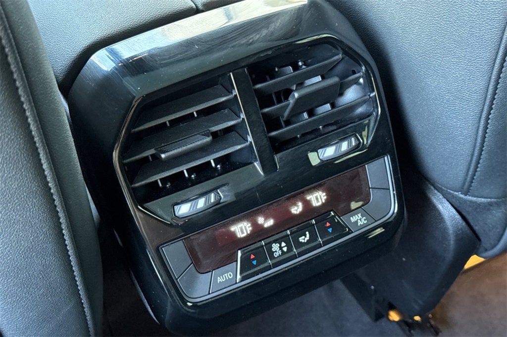 2025 BMW iX xDrive50