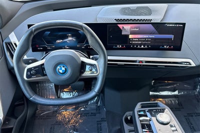 2025 BMW iX xDrive50