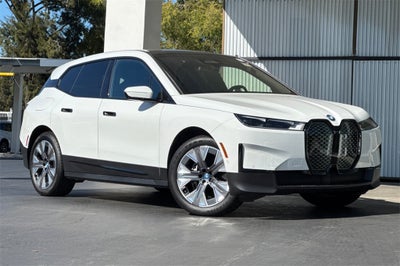 2025 BMW iX xDrive50