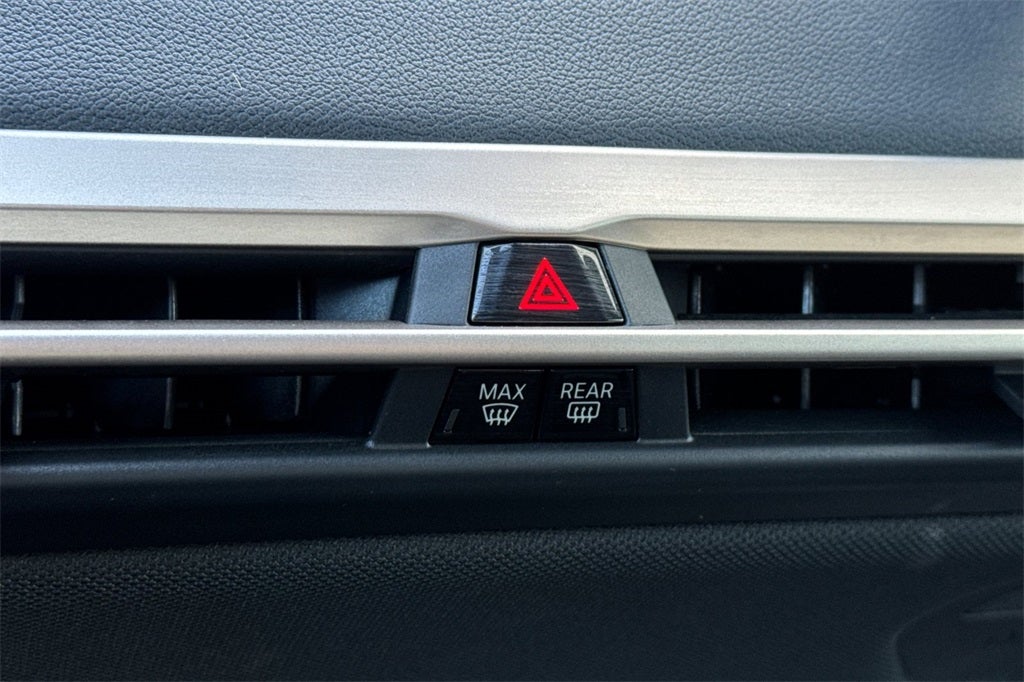 2025 BMW iX xDrive50